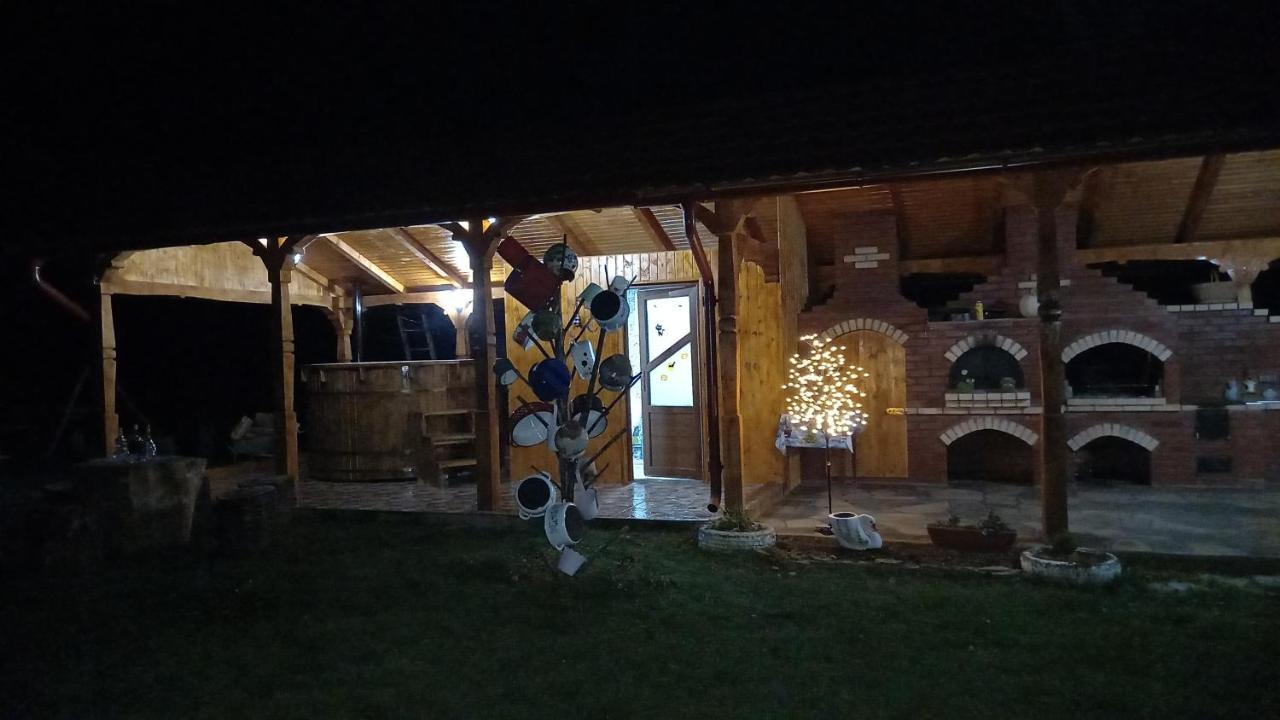 Hotel Sub Creasta Cocosului Breb Exterior foto